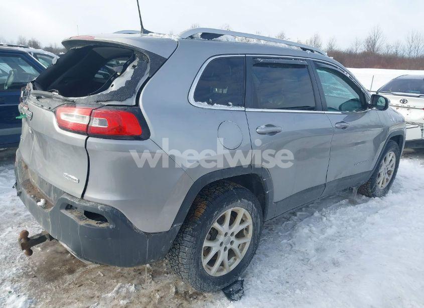 Photo 4 of 2017 Jeep Cherokee LATITUDE 4X4 (VIN 1C4PJMCS0HW504346)