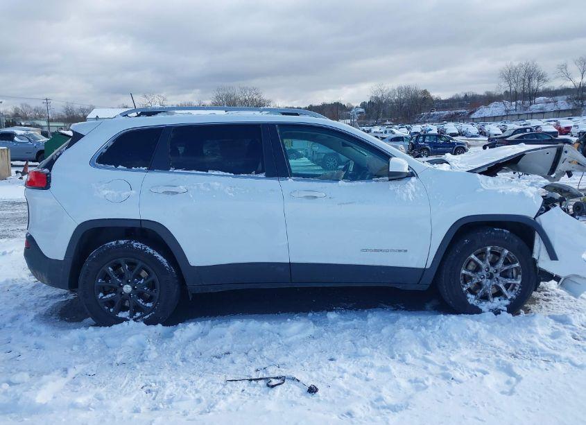 Photo 13 of 2017 Jeep Cherokee LATITUDE 4X4 (VIN 1C4PJMCS0HW532616)