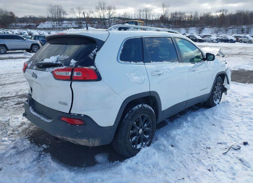 Photo 4 of 2017 Jeep Cherokee LATITUDE 4X4 (VIN 1C4PJMCS0HW532616)