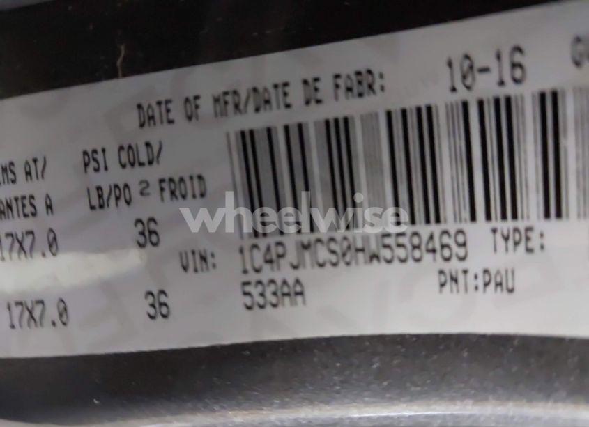 Photo 9 of 2017 Jeep Cherokee NORTH (VIN 1C4PJMCS0HW558469)