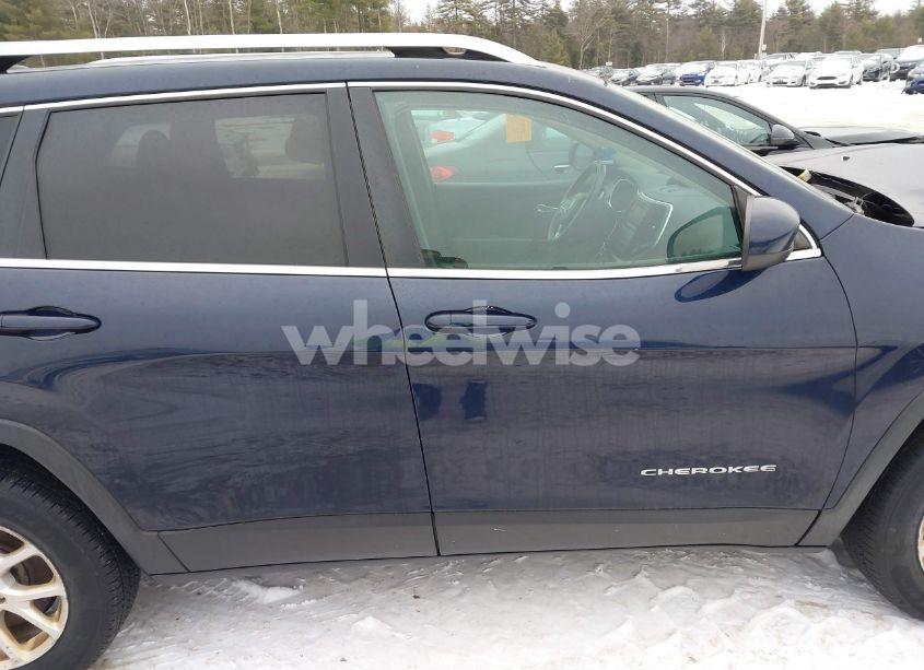 Photo 13 of 2014 Jeep Cherokee LATITUDE (VIN 1C4PJMCS1EW122497)