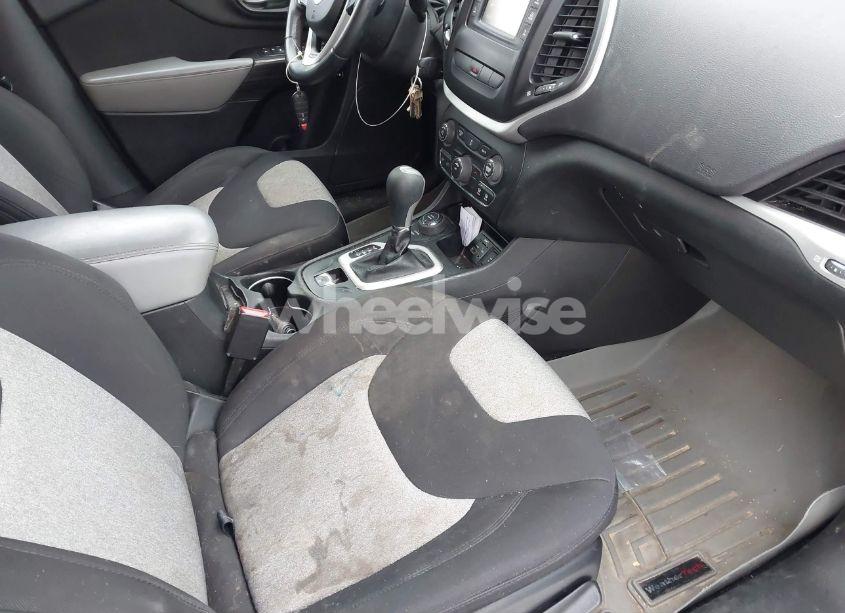 Photo 5 of 2014 Jeep Cherokee LATITUDE (VIN 1C4PJMCS1EW122497)