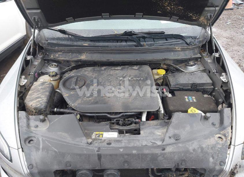 Photo 10 of 2014 Jeep Cherokee LATITUDE (VIN 1C4PJMCS1EW190833)