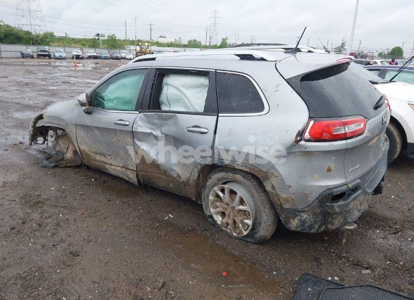 Photo 3 of 2014 Jeep Cherokee LATITUDE (VIN 1C4PJMCS1EW190833)