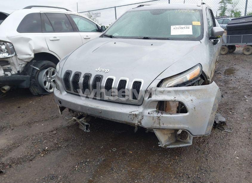 Photo 6 of 2014 Jeep Cherokee LATITUDE (VIN 1C4PJMCS1EW190833)