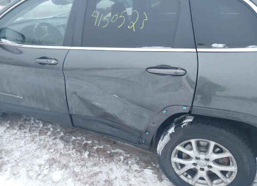 Photo 6 of 2014 Jeep Cherokee LATITUDE (VIN 1C4PJMCS1EW197863)