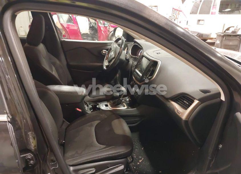 Photo 5 of 2014 Jeep Cherokee LATITUDE (VIN 1C4PJMCS1EW229758)