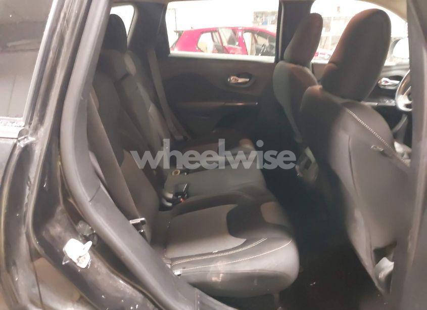 Photo 8 of 2014 Jeep Cherokee LATITUDE (VIN 1C4PJMCS1EW229758)