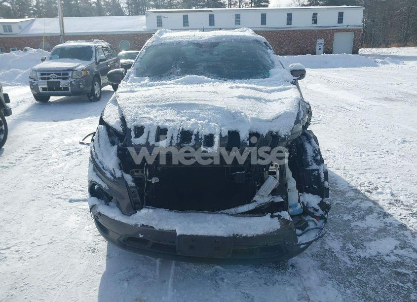 Photo 6 of 2014 Jeep Cherokee LATITUDE (VIN 1C4PJMCS1EW281701)