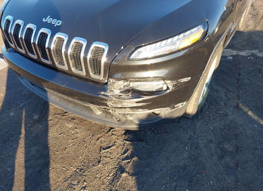 Photo 6 of 2014 Jeep Cherokee LATITUDE (VIN 1C4PJMCS1EW321792)