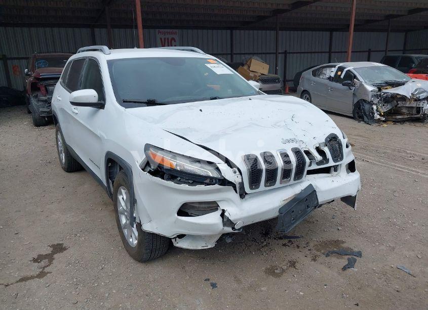 Photo 18 of 2015 Jeep Cherokee LATITUDE (VIN 1C4PJMCS1FW541757)