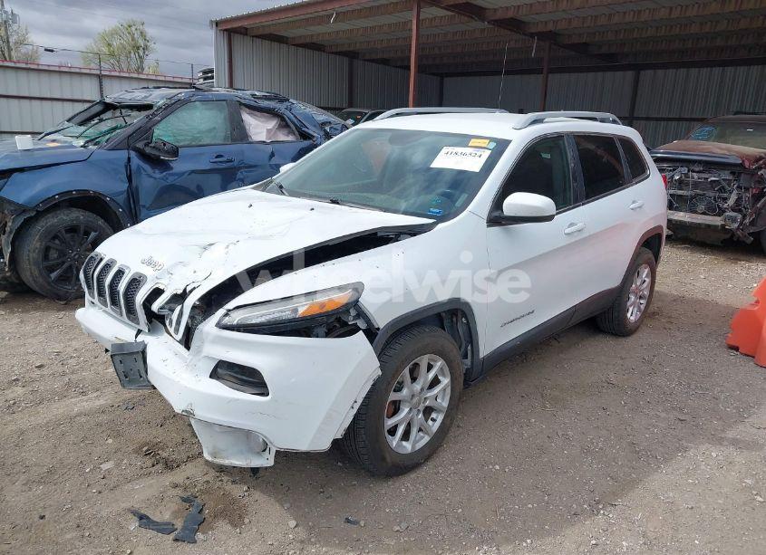 Photo 2 of 2015 Jeep Cherokee LATITUDE (VIN 1C4PJMCS1FW541757)