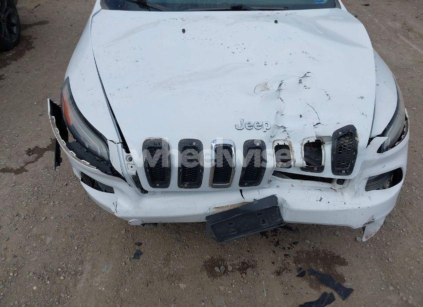 Photo 20 of 2015 Jeep Cherokee LATITUDE (VIN 1C4PJMCS1FW541757)