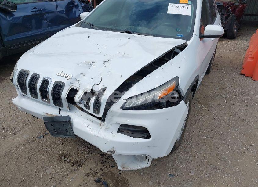 Photo 21 of 2015 Jeep Cherokee LATITUDE (VIN 1C4PJMCS1FW541757)