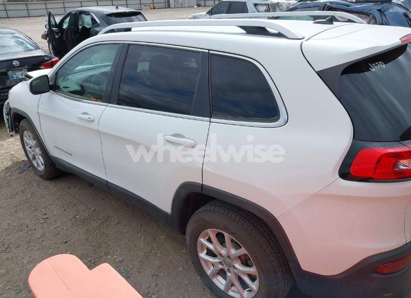 Photo 3 of 2015 Jeep Cherokee LATITUDE (VIN 1C4PJMCS1FW541757)