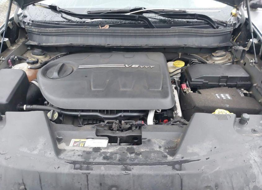 Photo 10 of 2015 Jeep Cherokee LATITUDE (VIN 1C4PJMCS1FW615341)