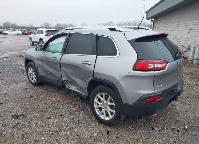 Photo 3 of 2015 Jeep Cherokee LATITUDE (VIN 1C4PJMCS1FW615341)