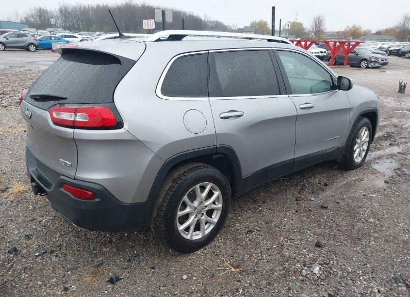 Photo 4 of 2015 Jeep Cherokee LATITUDE (VIN 1C4PJMCS1FW615341)