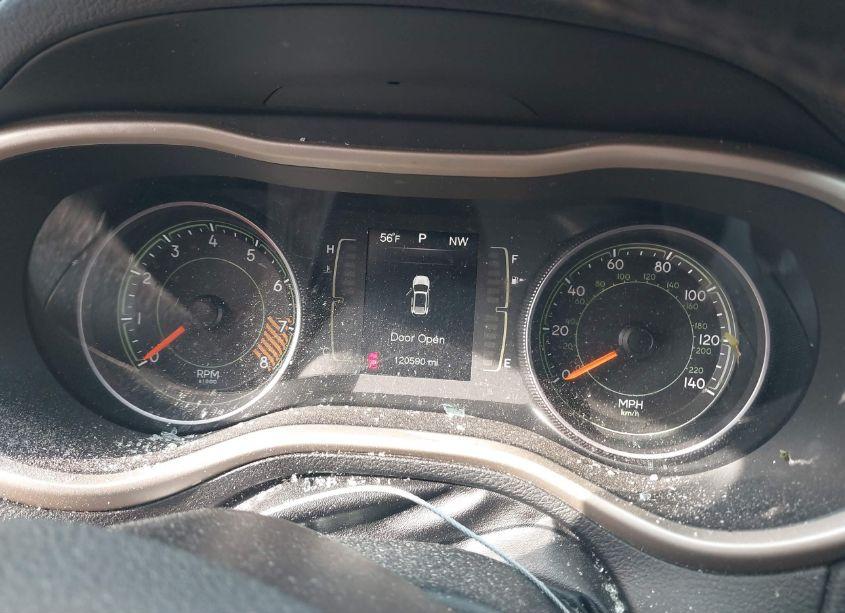 Photo 7 of 2015 Jeep Cherokee NORTH (VIN 1C4PJMCS1FW619924)