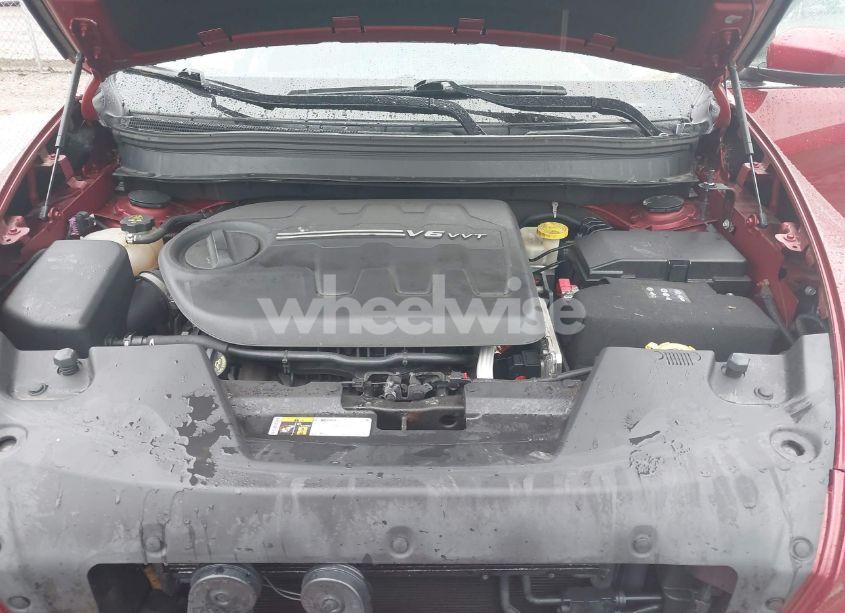 Photo 10 of 2015 Jeep Cherokee LATITUDE (VIN 1C4PJMCS1FW649201)