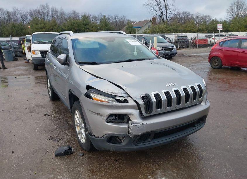 2015 Jeep Cherokee LATITUDE (VIN 1C4PJMCS1FW650106) main photo