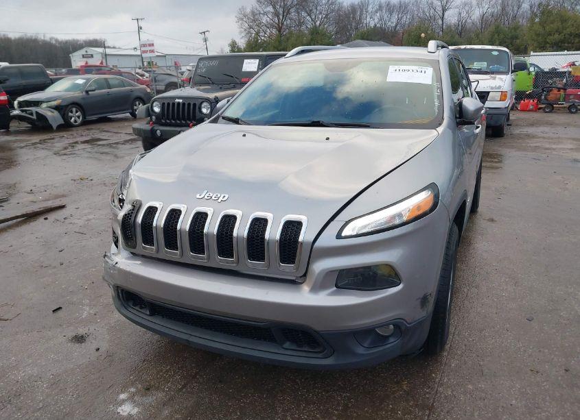 Photo 2 of 2015 Jeep Cherokee LATITUDE (VIN 1C4PJMCS1FW650106)
