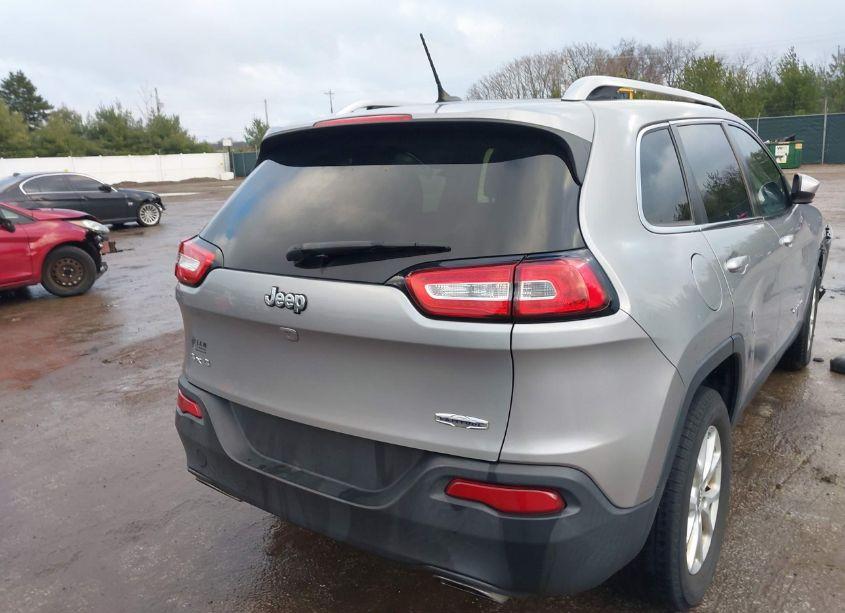 Photo 4 of 2015 Jeep Cherokee LATITUDE (VIN 1C4PJMCS1FW650106)