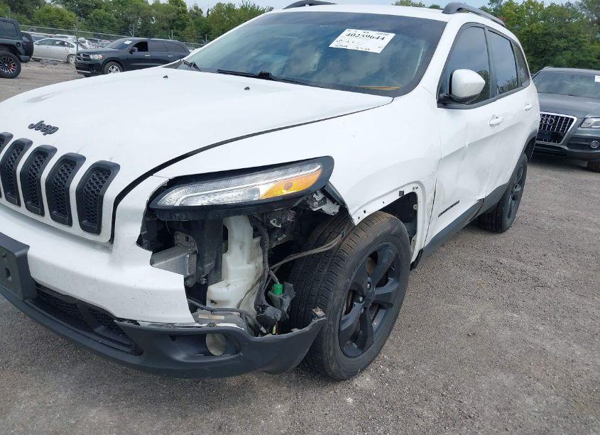 Photo 6 of 2015 Jeep Cherokee LATITUDE ALTITUDE (VIN 1C4PJMCS1FW750674)