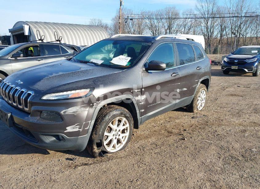 Photo 6 of 2016 Jeep Cherokee LATITUDE (VIN 1C4PJMCS1GW103614)