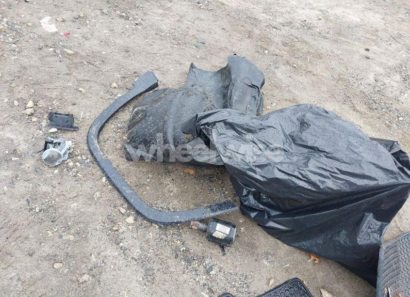 Photo 12 of 2016 Jeep Cherokee LATITUDE (VIN 1C4PJMCS1GW145779)