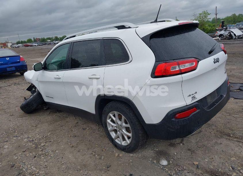 Photo 3 of 2016 Jeep Cherokee LATITUDE (VIN 1C4PJMCS1GW145779)