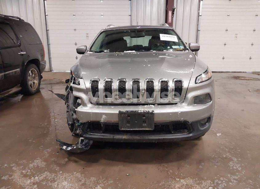 Photo 12 of 2016 Jeep Cherokee LATITUDE (VIN 1C4PJMCS1GW170018)