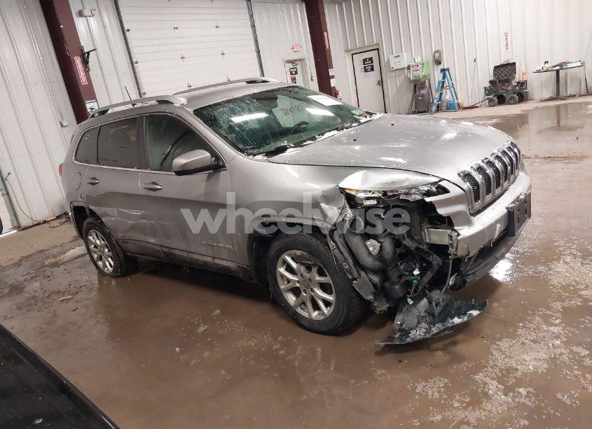 Photo 13 of 2016 Jeep Cherokee LATITUDE (VIN 1C4PJMCS1GW170018)