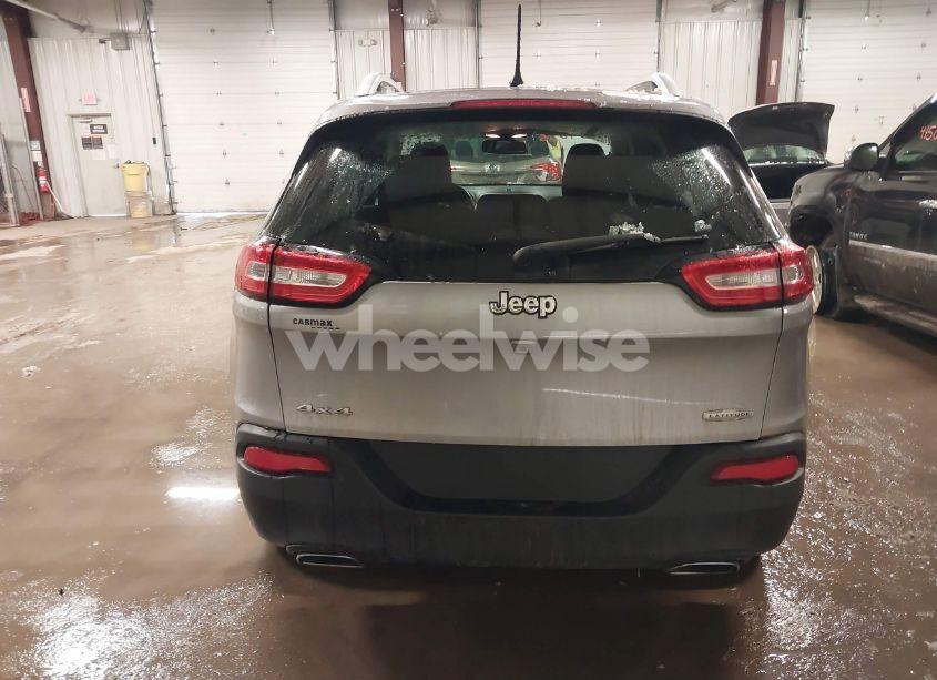 Photo 16 of 2016 Jeep Cherokee LATITUDE (VIN 1C4PJMCS1GW170018)