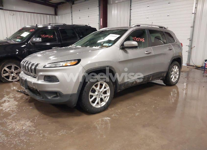 Photo 2 of 2016 Jeep Cherokee LATITUDE (VIN 1C4PJMCS1GW170018)