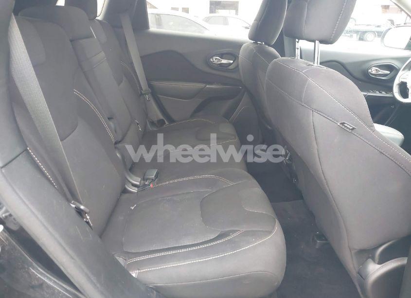 Photo 8 of 2016 Jeep Cherokee ALTITUDE (VIN 1C4PJMCS1GW174733)