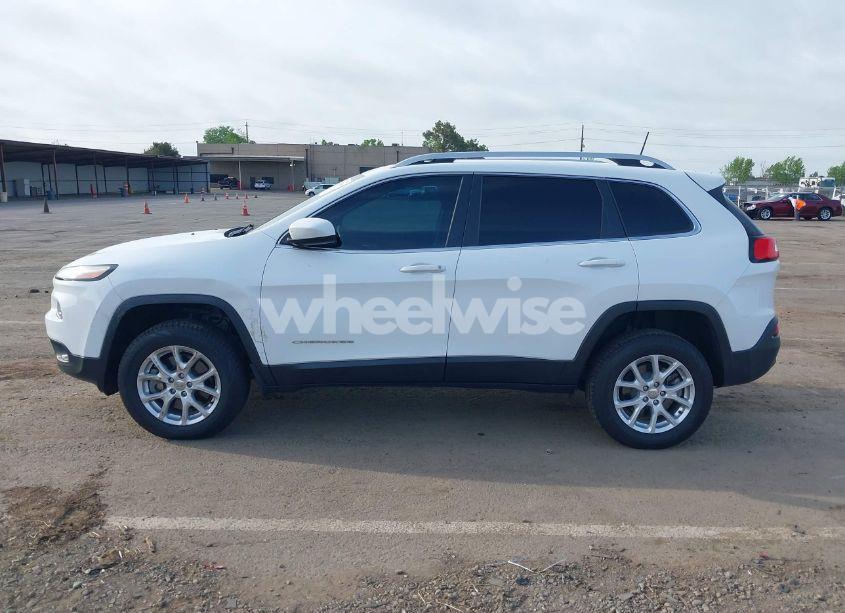 Photo 14 of 2016 Jeep Cherokee LATITUDE (VIN 1C4PJMCS1GW185442)