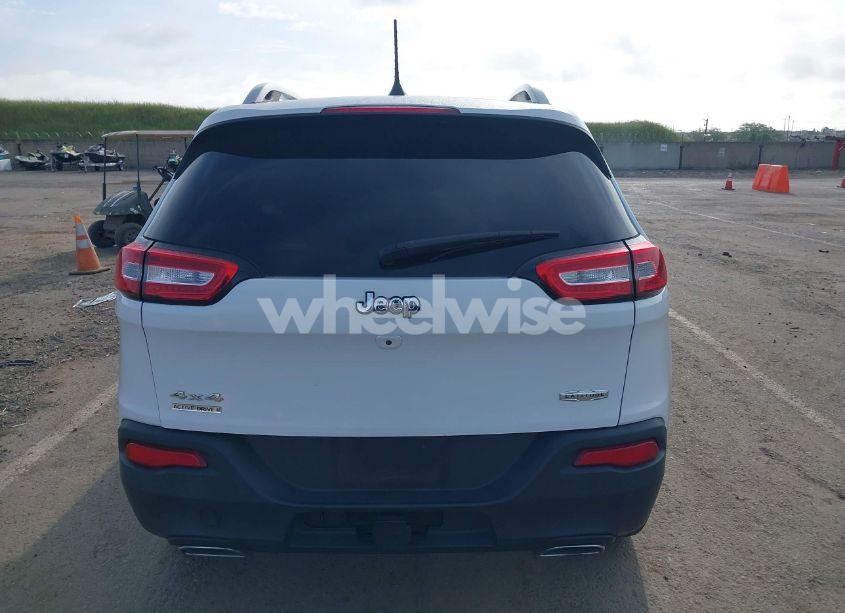 Photo 16 of 2016 Jeep Cherokee LATITUDE (VIN 1C4PJMCS1GW185442)