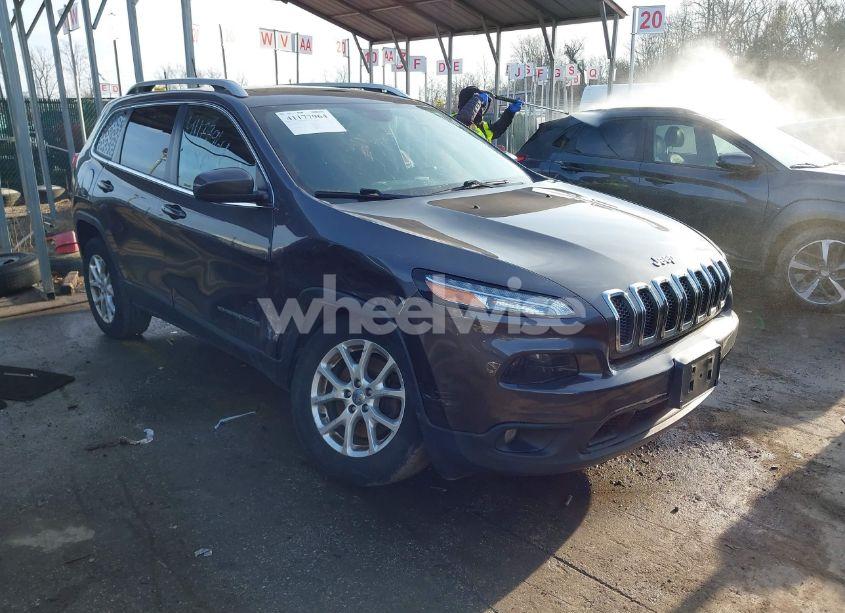 2016 Jeep Cherokee LATITUDE (VIN 1C4PJMCS1GW241704) main photo