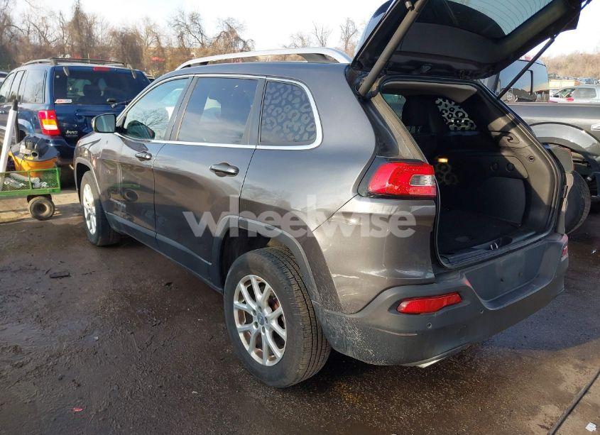 Photo 3 of 2016 Jeep Cherokee LATITUDE (VIN 1C4PJMCS1GW241704)