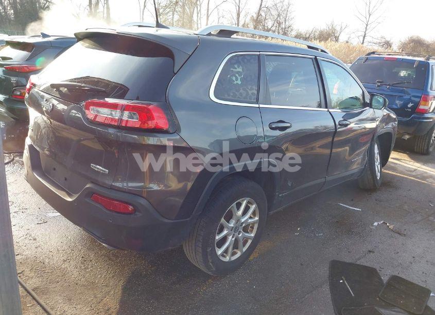 Photo 4 of 2016 Jeep Cherokee LATITUDE (VIN 1C4PJMCS1GW241704)