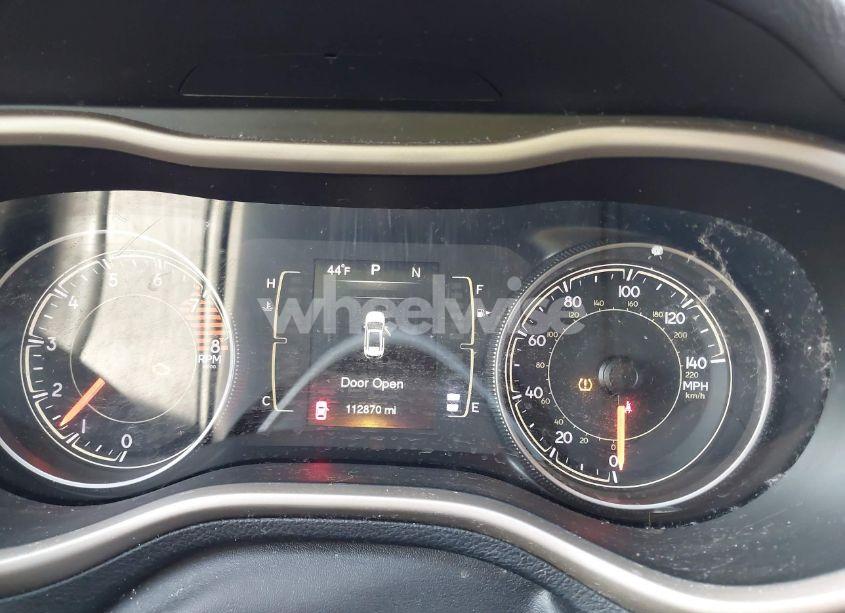 Photo 7 of 2016 Jeep Cherokee LATITUDE (VIN 1C4PJMCS1GW241704)