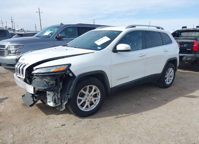 Photo 2 of 2016 Jeep Cherokee LATITUDE (VIN 1C4PJMCS1GW254615)