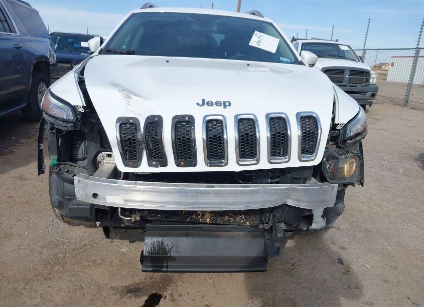 Photo 6 of 2016 Jeep Cherokee LATITUDE (VIN 1C4PJMCS1GW254615)