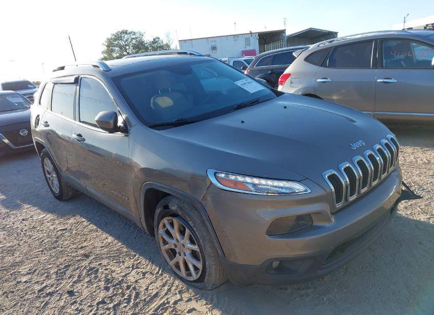 2016 Jeep Cherokee LATITUDE (VIN 1C4PJMCS1GW286609) main photo
