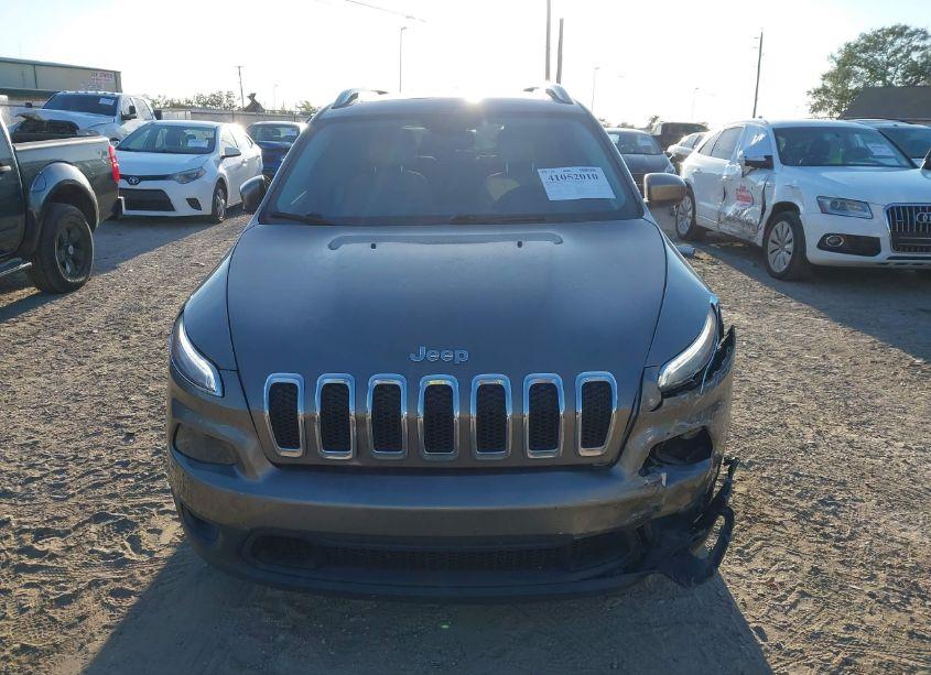 Photo 12 of 2016 Jeep Cherokee LATITUDE (VIN 1C4PJMCS1GW286609)