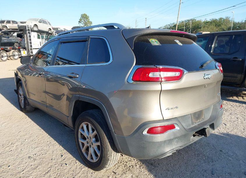 Photo 3 of 2016 Jeep Cherokee LATITUDE (VIN 1C4PJMCS1GW286609)