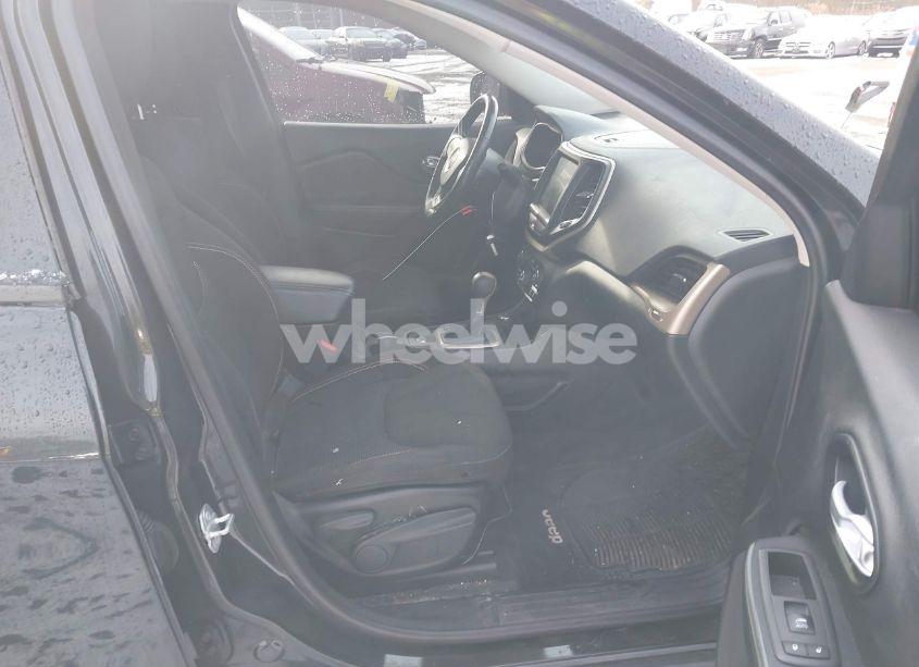 Photo 5 of 2016 Jeep Cherokee 75TH ANNIVERSARY (VIN 1C4PJMCS1GW326557)