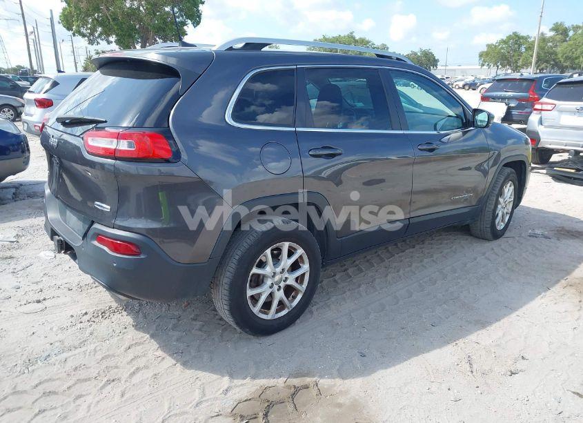 Photo 4 of 2016 Jeep Cherokee LATITUDE (VIN 1C4PJMCS1GW367447)