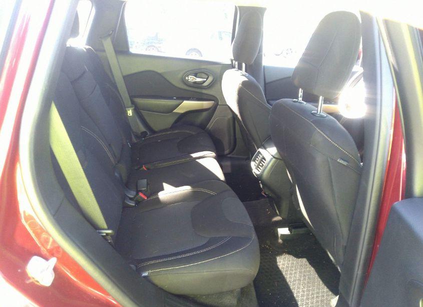 Photo 8 of 2017 Jeep Cherokee LATITUDE 4X4 (VIN 1C4PJMCS1HD216122)